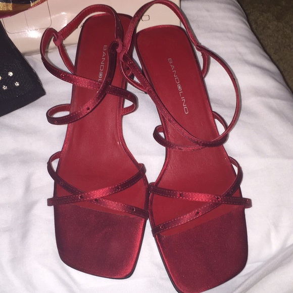 bandolino red sandals